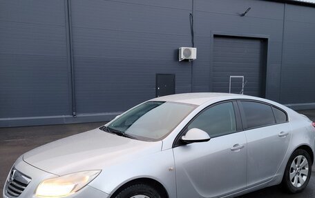 Opel Insignia II рестайлинг, 2010 год, 850 000 рублей, 18 фотография