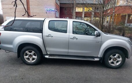 Isuzu D-Max II, 2017 год, 2 000 000 рублей, 2 фотография