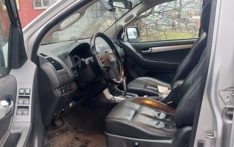 Isuzu D-Max II, 2017 год, 2 000 000 рублей, 4 фотография