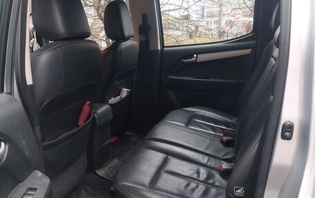 Isuzu D-Max II, 2017 год, 2 000 000 рублей, 5 фотография