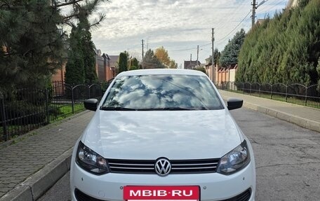 Volkswagen Polo VI (EU Market), 2012 год, 700 000 рублей, 2 фотография