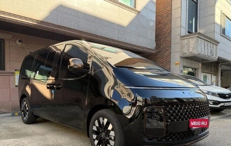 Hyundai Staria, 2025 год, 4 600 000 рублей, 2 фотография