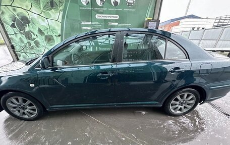 Toyota Avensis III рестайлинг, 2004 год, 690 000 рублей, 3 фотография