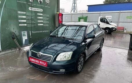 Toyota Avensis III рестайлинг, 2004 год, 690 000 рублей, 4 фотография