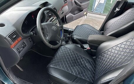 Toyota Avensis III рестайлинг, 2004 год, 690 000 рублей, 16 фотография