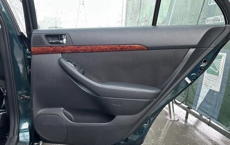 Toyota Avensis III рестайлинг, 2004 год, 690 000 рублей, 19 фотография