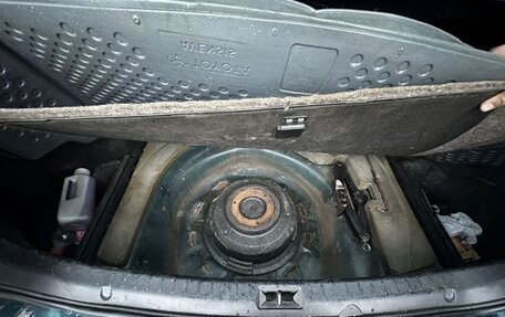 Toyota Avensis III рестайлинг, 2004 год, 690 000 рублей, 20 фотография