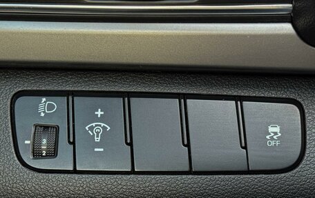 Hyundai Elantra VI рестайлинг, 2018 год, 1 550 000 рублей, 13 фотография