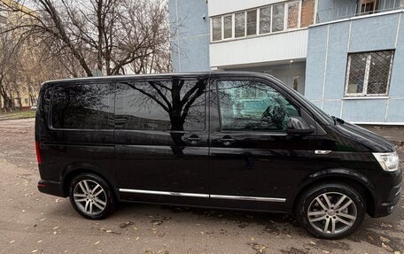 Volkswagen Multivan T6 рестайлинг, 2015 год, 3 150 000 рублей, 4 фотография