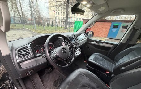 Volkswagen Multivan T6 рестайлинг, 2015 год, 3 150 000 рублей, 20 фотография