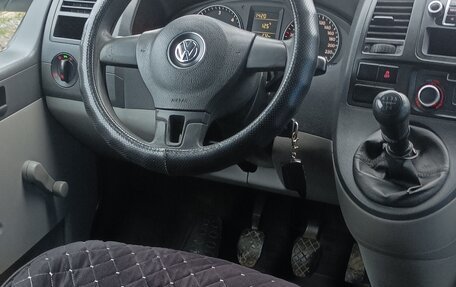 Volkswagen Transporter T5 рестайлинг, 2010 год, 1 550 000 рублей, 8 фотография