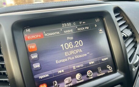 Jeep Cherokee, 2014 год, 1 995 000 рублей, 11 фотография