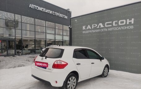 Toyota Auris II, 2011 год, 850 000 рублей, 2 фотография