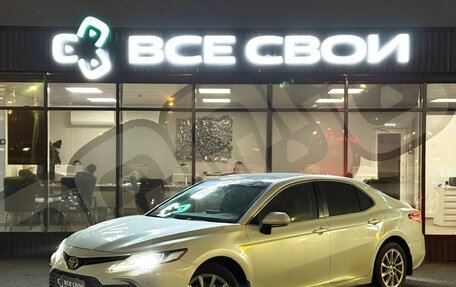 Toyota Camry, 2021 год, 2 597 000 рублей, 1 фотография