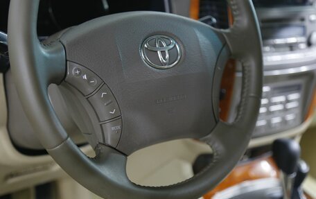 Toyota Land Cruiser 100 рестайлинг 2, 2004 год, 2 195 000 рублей, 13 фотография