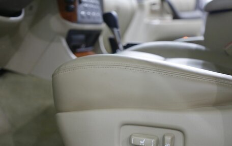 Toyota Land Cruiser 100 рестайлинг 2, 2004 год, 2 195 000 рублей, 16 фотография