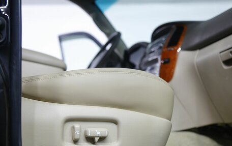 Toyota Land Cruiser 100 рестайлинг 2, 2004 год, 2 195 000 рублей, 15 фотография