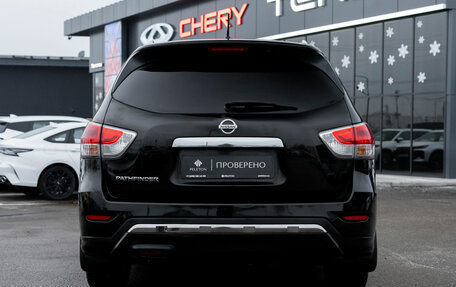 Nissan Pathfinder, 2015 год, 1 900 000 рублей, 5 фотография