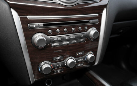 Nissan Pathfinder, 2015 год, 1 900 000 рублей, 16 фотография