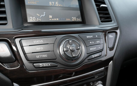 Nissan Pathfinder, 2015 год, 1 900 000 рублей, 17 фотография