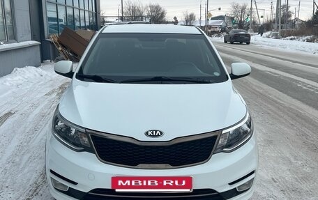 KIA Rio III рестайлинг, 2016 год, 968 000 рублей, 3 фотография