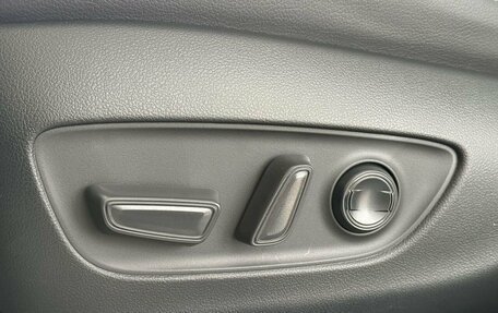 Toyota RAV4, 2025 год, 3 999 000 рублей, 20 фотография