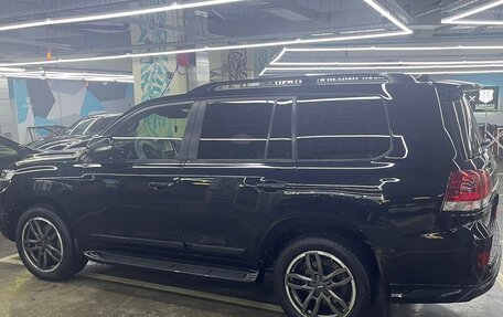 Toyota Land Cruiser 200, 2018 год, 6 800 000 рублей, 2 фотография