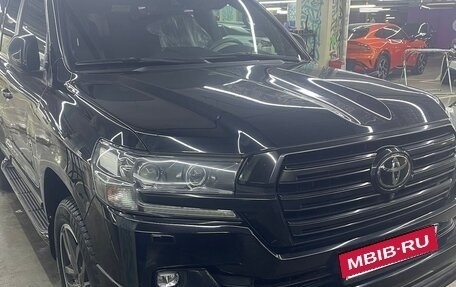 Toyota Land Cruiser 200, 2018 год, 6 800 000 рублей, 5 фотография