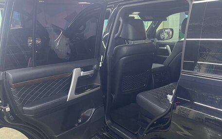 Toyota Land Cruiser 200, 2018 год, 6 800 000 рублей, 8 фотография