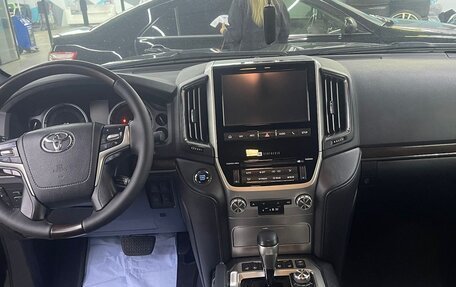 Toyota Land Cruiser 200, 2018 год, 6 800 000 рублей, 15 фотография