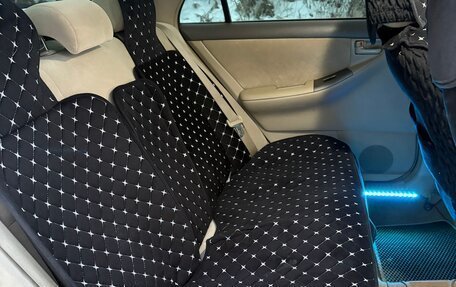 Toyota Corolla, 2006 год, 700 000 рублей, 10 фотография