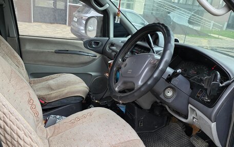 Mitsubishi Delica IV, 1997 год, 600 000 рублей, 3 фотография