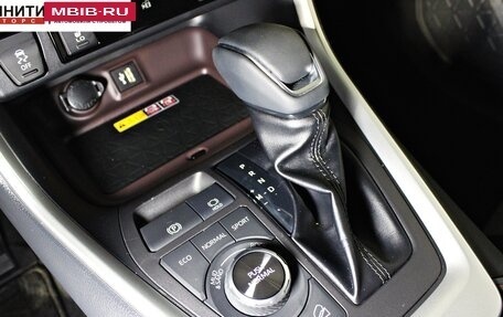 Toyota RAV4, 2025 год, 4 840 000 рублей, 20 фотография