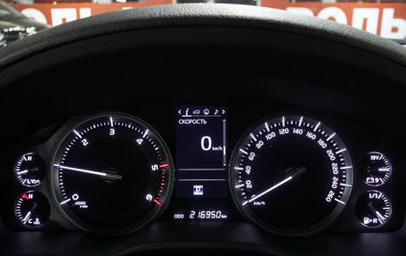 Toyota Land Cruiser 200, 2015 год, 5 298 000 рублей, 13 фотография