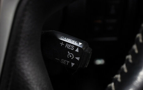 Toyota Land Cruiser 200, 2015 год, 5 298 000 рублей, 21 фотография