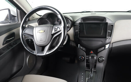 Chevrolet Cruze II, 2010 год, 599 000 рублей, 12 фотография