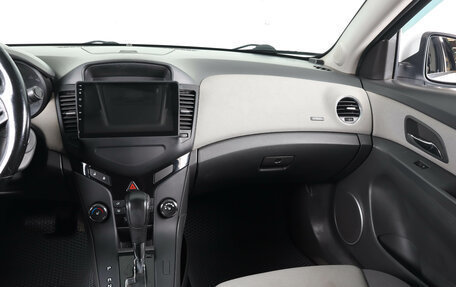 Chevrolet Cruze II, 2010 год, 599 000 рублей, 14 фотография