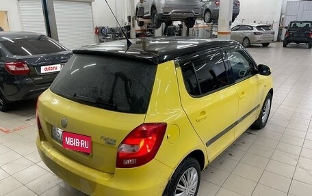 Skoda Fabia II, 2009 год, 399 000 рублей, 2 фотография