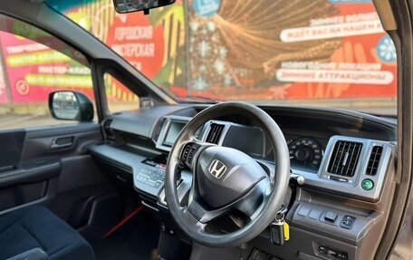 Honda Stepwgn IV, 2010 год, 1 399 000 рублей, 4 фотография