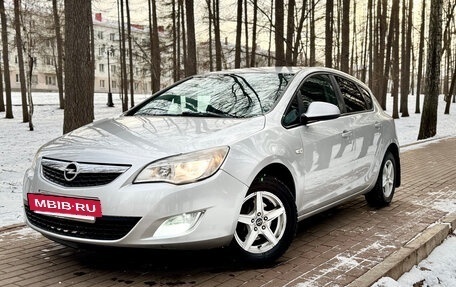 Opel Astra J, 2011 год, 599 000 рублей, 3 фотография