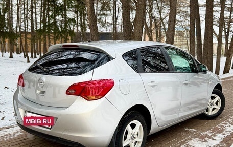Opel Astra J, 2011 год, 599 000 рублей, 4 фотография