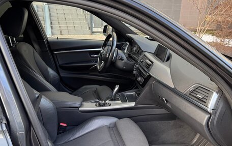 BMW 3 серия, 2017 год, 2 400 000 рублей, 13 фотография