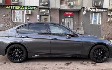 BMW 3 серия, 2017 год, 2 400 000 рублей, 7 фотография