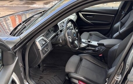 BMW 3 серия, 2017 год, 2 400 000 рублей, 11 фотография