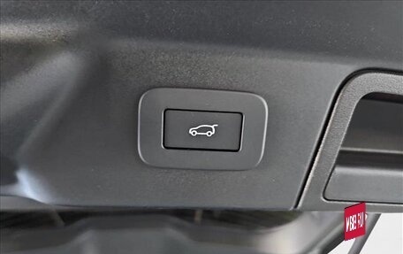 Land Rover Range Rover Velar I, 2025 год, 11 585 000 рублей, 12 фотография