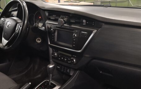 Toyota Auris II, 2013 год, 1 150 000 рублей, 9 фотография