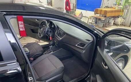 Hyundai Solaris II рестайлинг, 2018 год, 1 140 000 рублей, 9 фотография