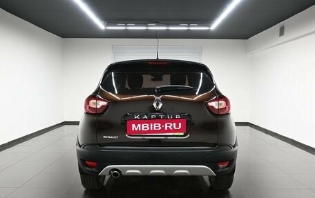 Renault Kaptur I рестайлинг, 2016 год, 1 675 000 рублей, 4 фотография