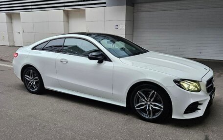 Mercedes-Benz E-Класс, 2019 год, 4 700 000 рублей, 3 фотография