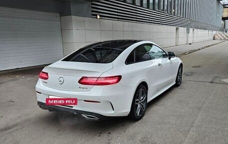 Mercedes-Benz E-Класс, 2019 год, 4 700 000 рублей, 4 фотография